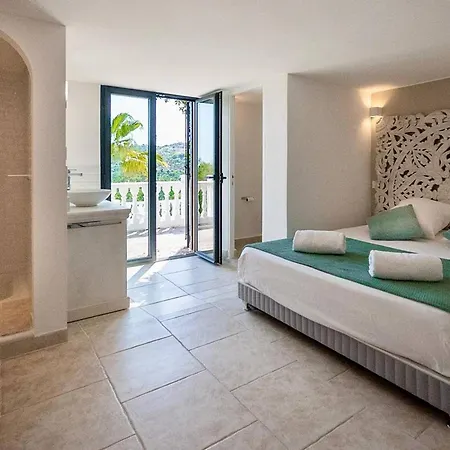 Moderne 6 Ch Pour 12 Avec Piscine Privee, Clim Et Parking Aux Issambres - Fr-1-768-24 Villa